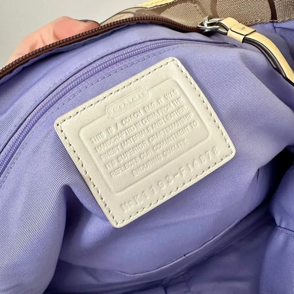 Coach F14878 Signature Logo Daisy Shoulder Bag
